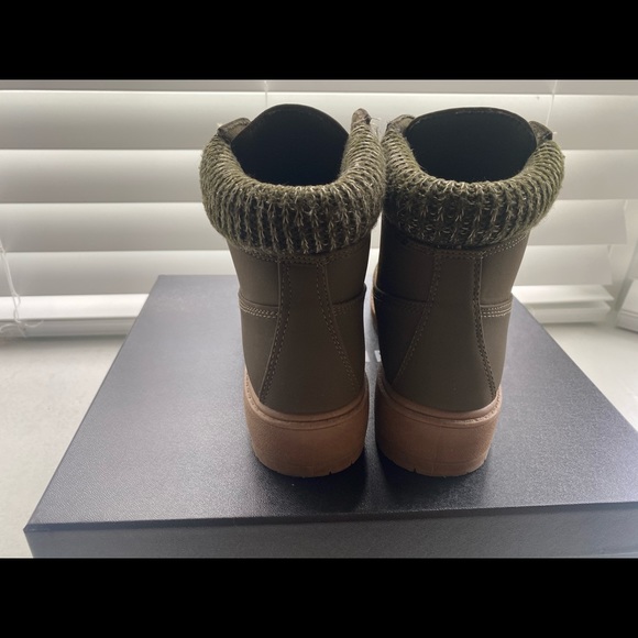 Army green laced up booties - Picture 3 of 3